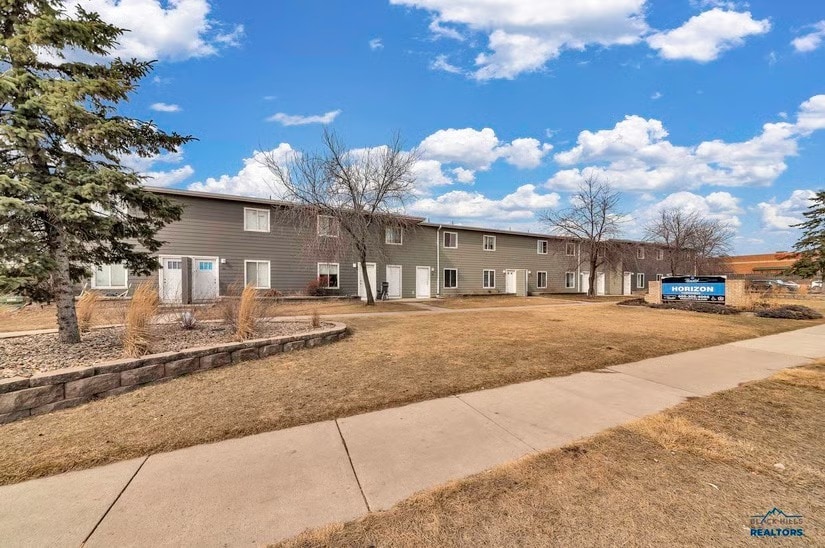 1013 N Lacrosse St, Rapid City, SD for sale - Building Photo - Image 1 of 14