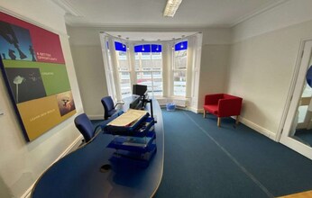 12 Raglan St, Harrogate for lease Interior Photo- Image 2 of 2