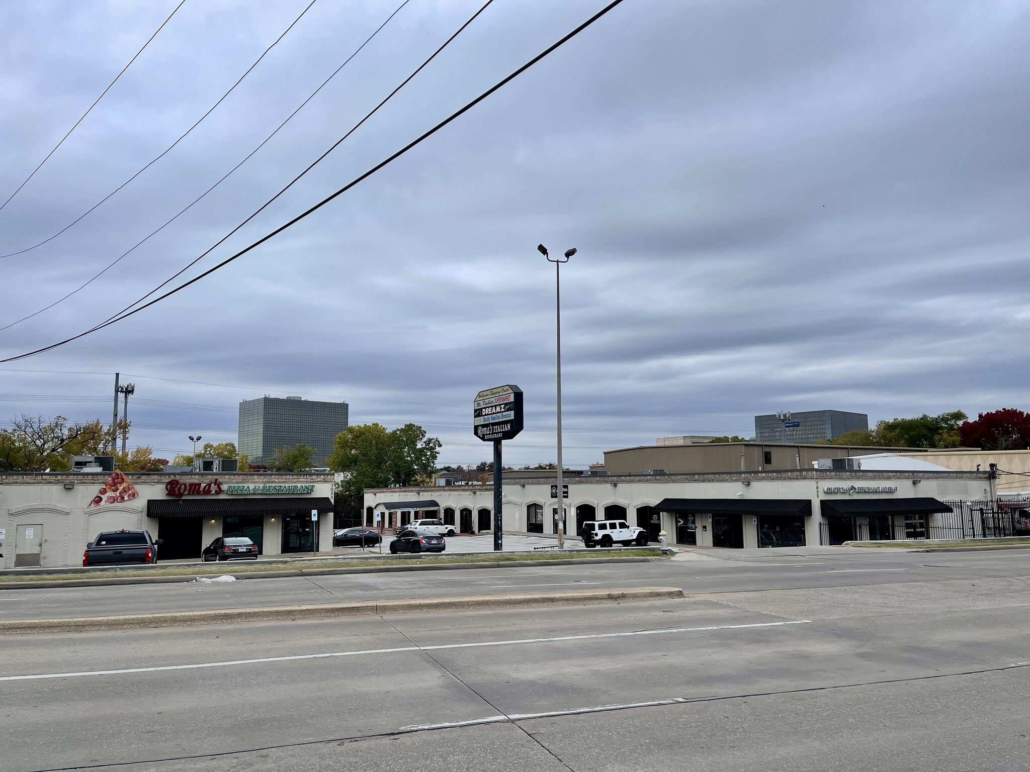 7033-7035 Greenville Ave, Dallas, TX for lease Building Photo- Image 1 of 3