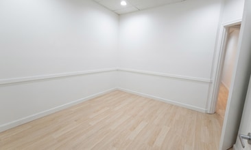 17985 Biscayne Blvd, Miami, FL à louer Photo intérieure- Image 2 de 3