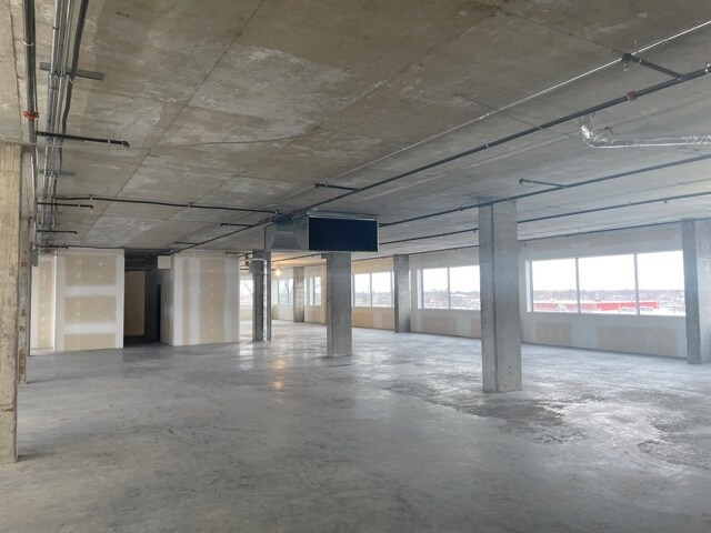 10205 Boul Pie-IX, Montréal, QC à louer - Photo intérieure - Image 3 de 15