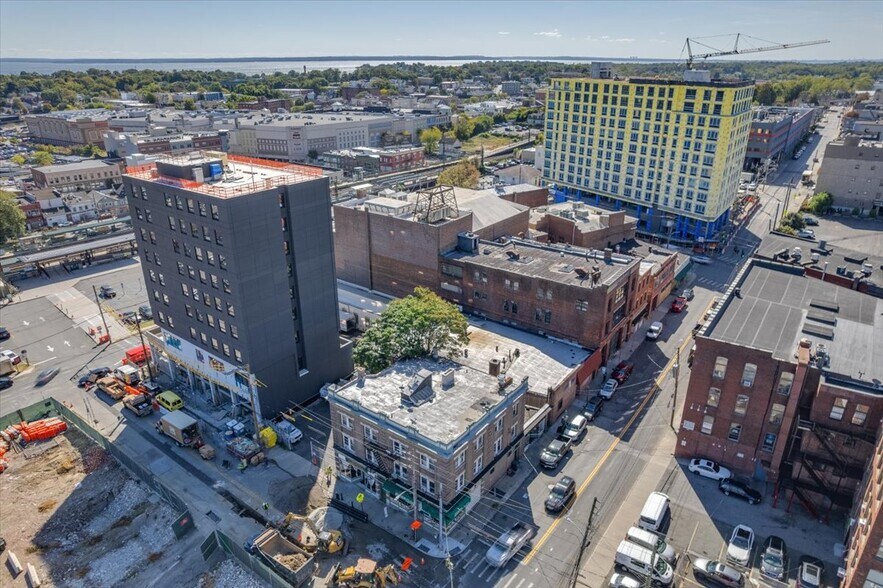 22 Broad St, Port Chester, NY à vendre - Photo du bâtiment - Image 3 de 13