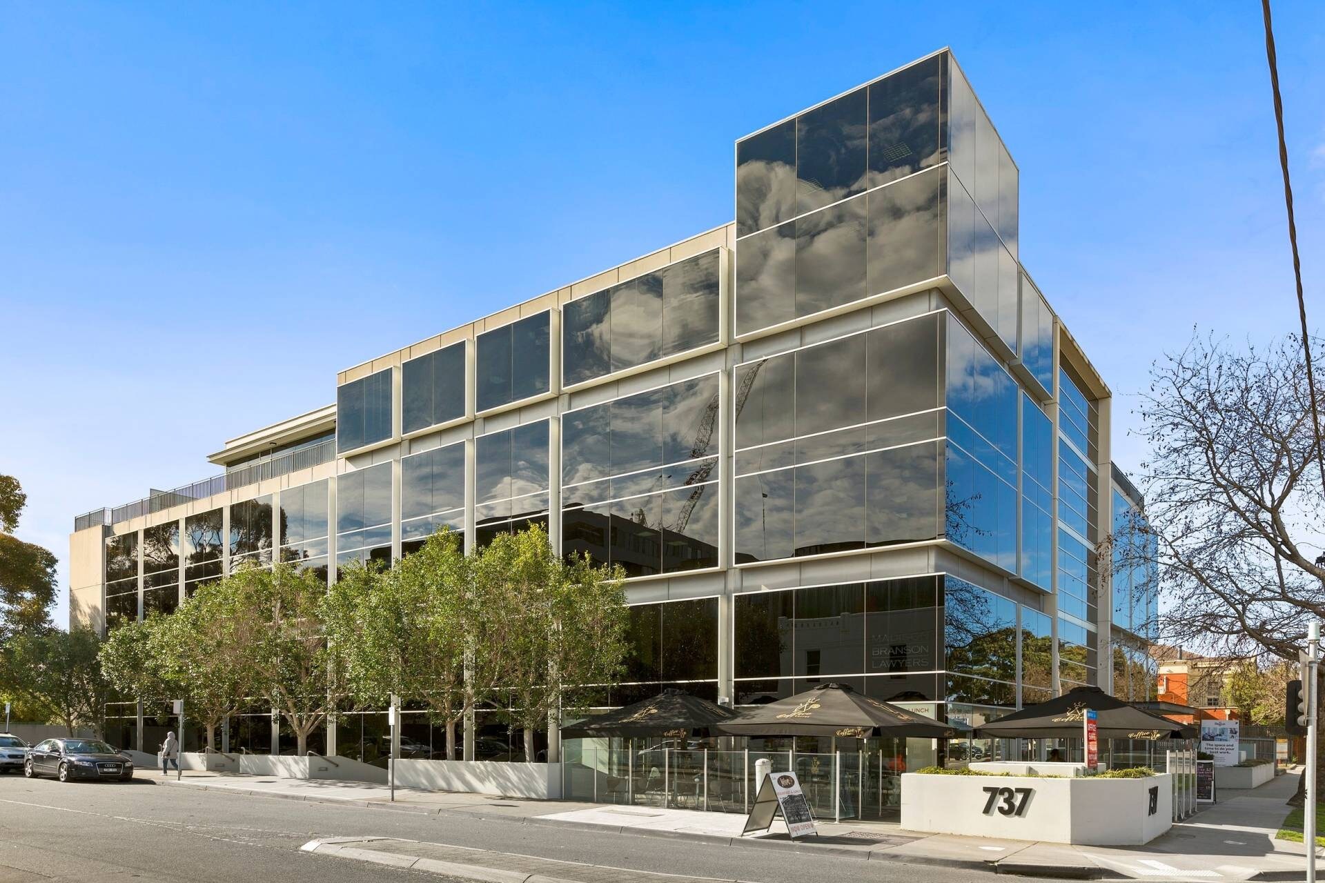 737 Burwood Rd, Hawthorn East à louer Photo principale- Image 1 de 2