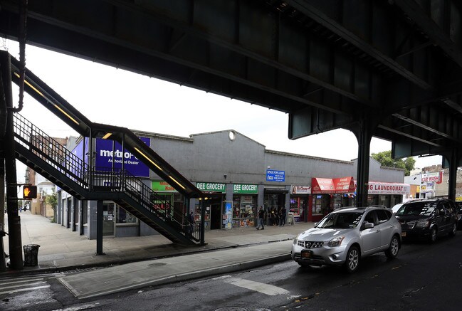More details for 3201-3211 White Plains Rd, Bronx, NY - Retail for Lease