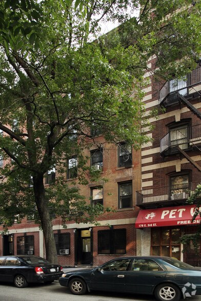 177 E Third St, New York, NY à vendre - Photo du bâtiment - Image 2 de 3