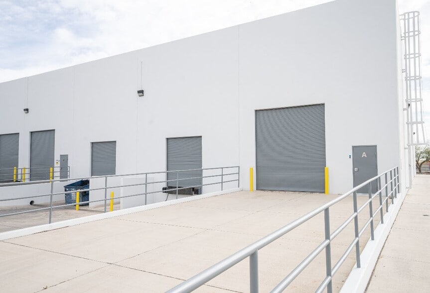 2625 E Craig Rd, North Las Vegas, NV for lease - Building Photo - Image 3 of 4