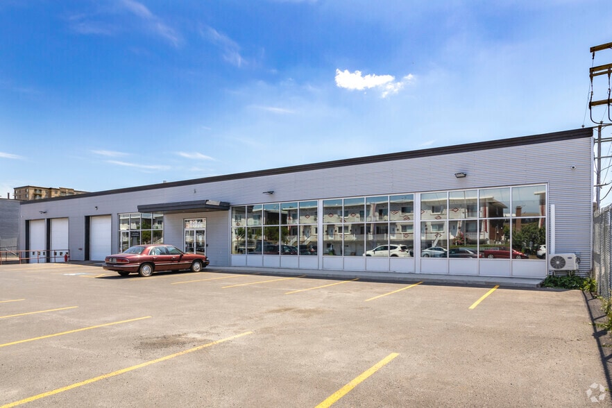 4444 Rue Jarry E, Montréal, QC for sale - Building Photo - Image 3 of 8
