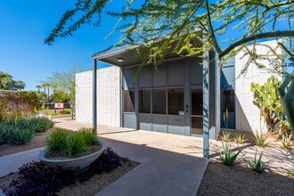 3811 N 24th St, Phoenix, AZ à louer Photo du bâtiment- Image 1 de 13