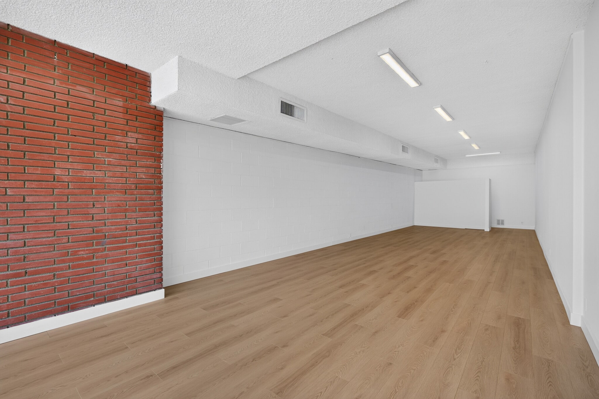 8912-8914 Reseda Blvd, Northridge, CA for lease Interior Photo- Image 1 of 3