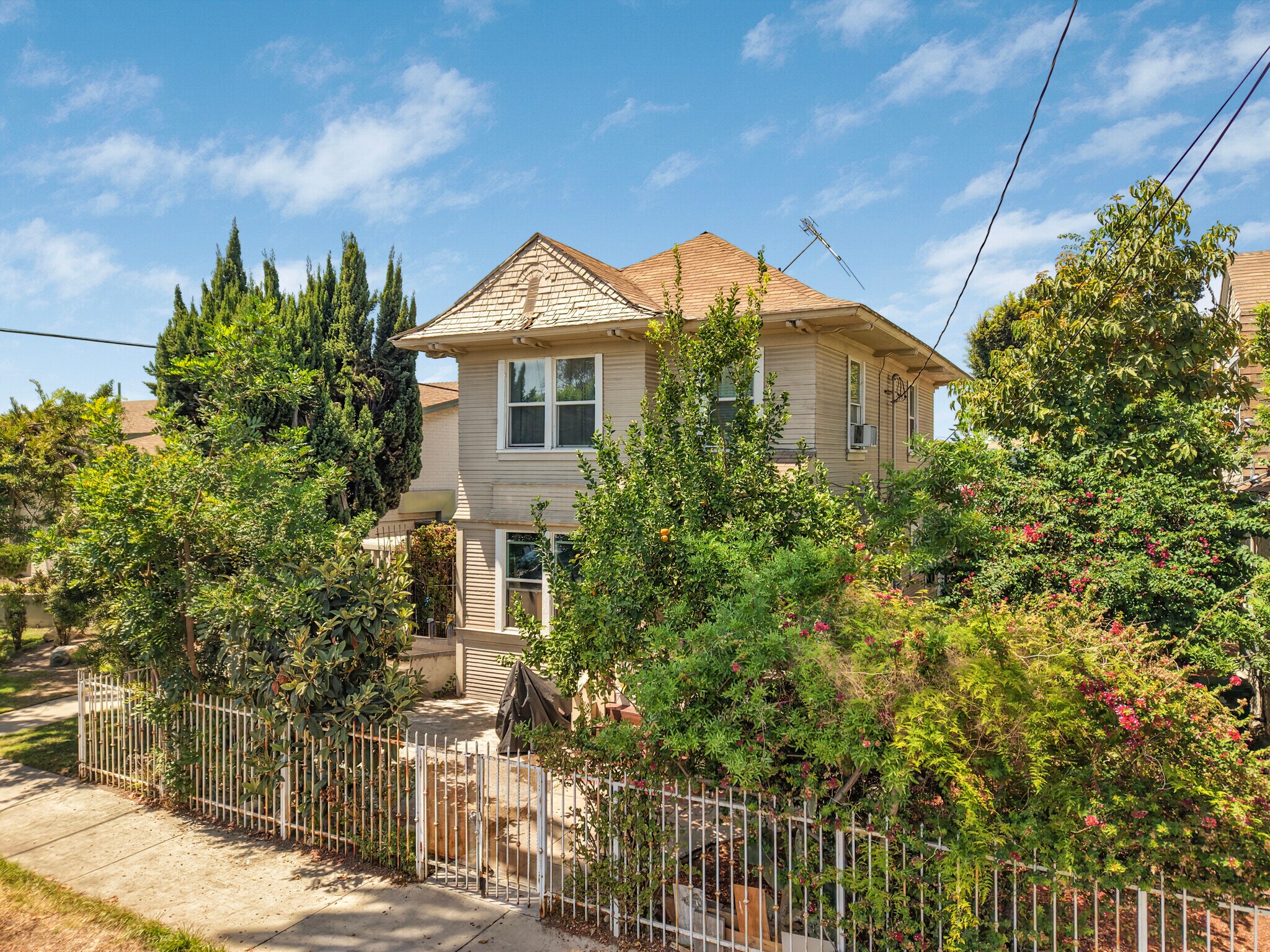 1711-1715 Toberman St, Los Angeles, CA for sale Building Photo- Image 1 of 19