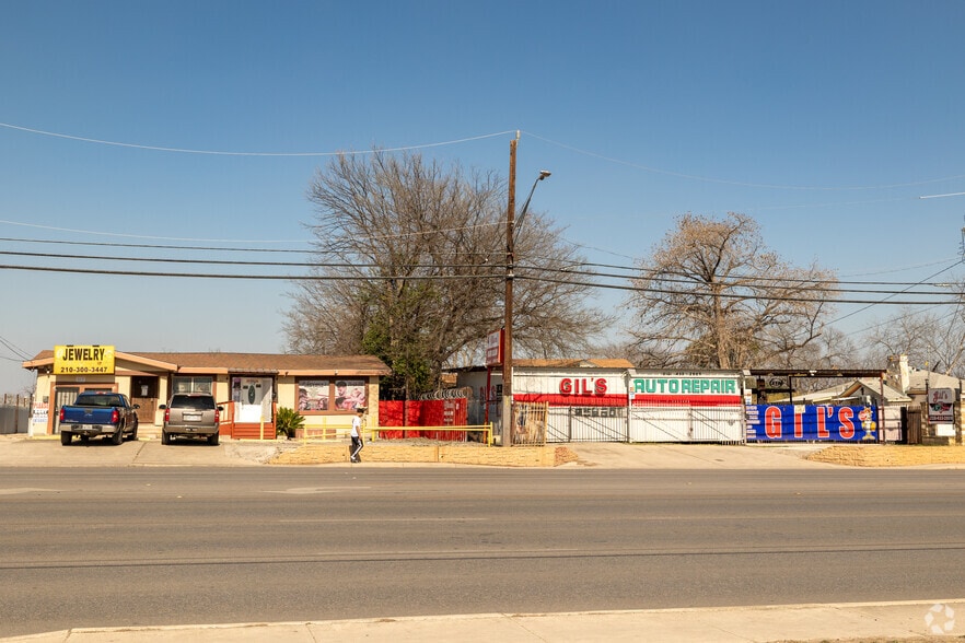 1146 Bandera Rd, San Antonio, TX for sale - Primary Photo - Image 1 of 3