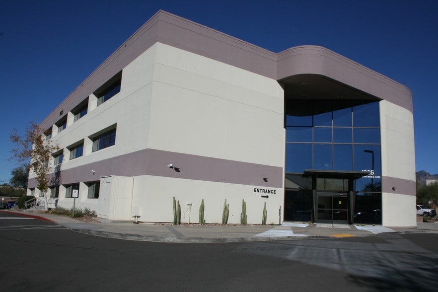 1925 W Orange Grove Rd, Tucson, AZ for lease - Primary Photo - Image 1 of 7