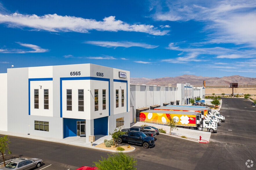 6565 Nascar St, Las Vegas, NV à louer - Photo principale - Image 1 de 7