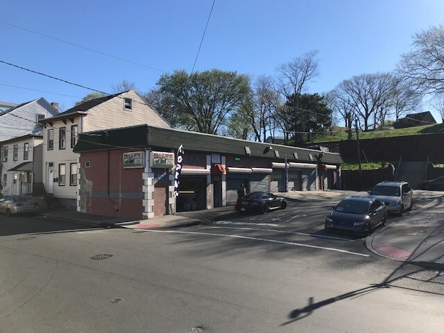 429 Summer St, Paterson, NJ à vendre - Photo du bâtiment - Image 1 de 11