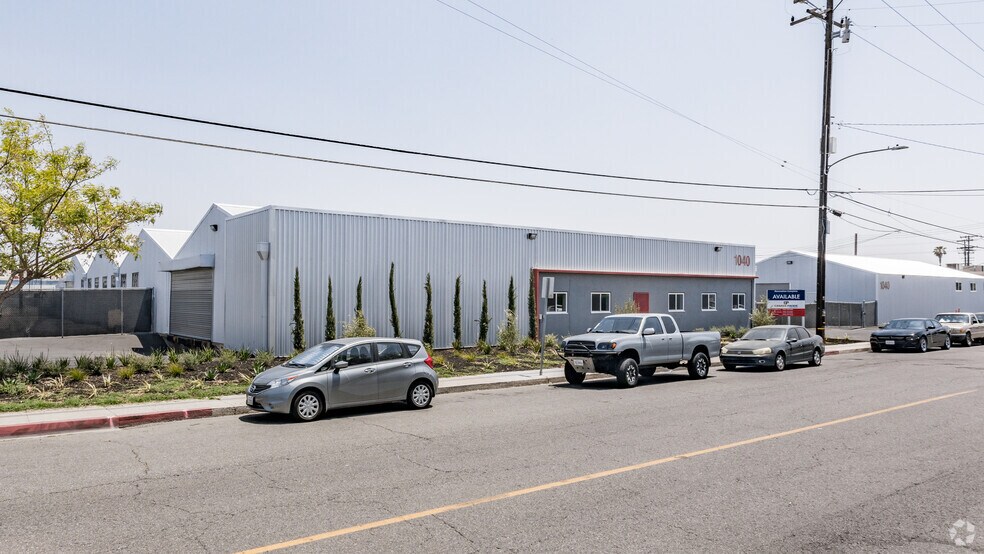 1040 N Olive St, Anaheim, CA à vendre - Photo du bâtiment - Image 3 de 5