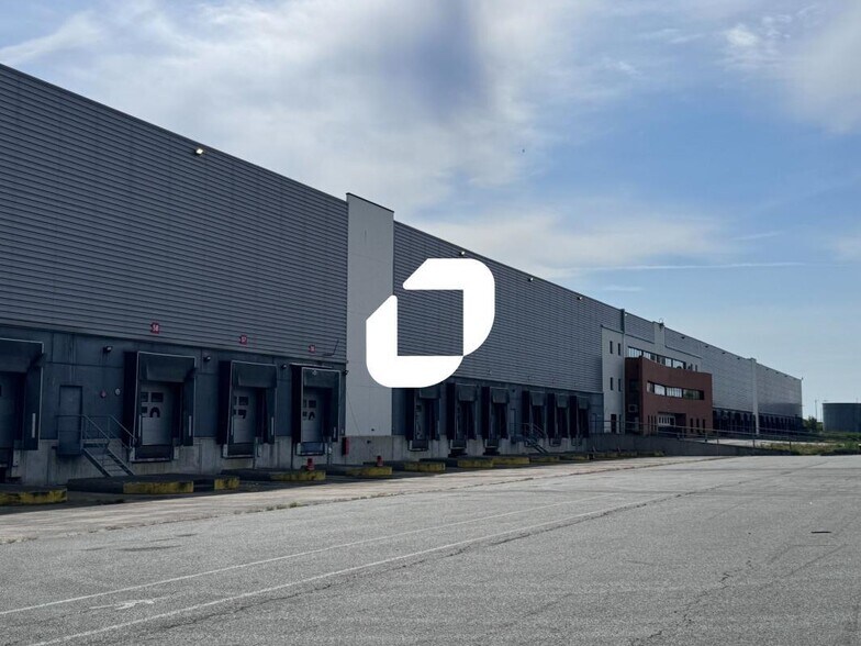 Industrial in Hénin-Beaumont for lease - Building Photo - Image 3 of 10