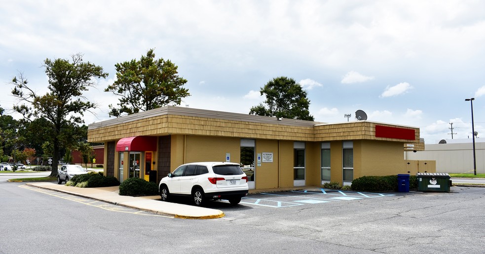 5820 High St W, Portsmouth, VA for sale - Building Photo - Image 1 of 1