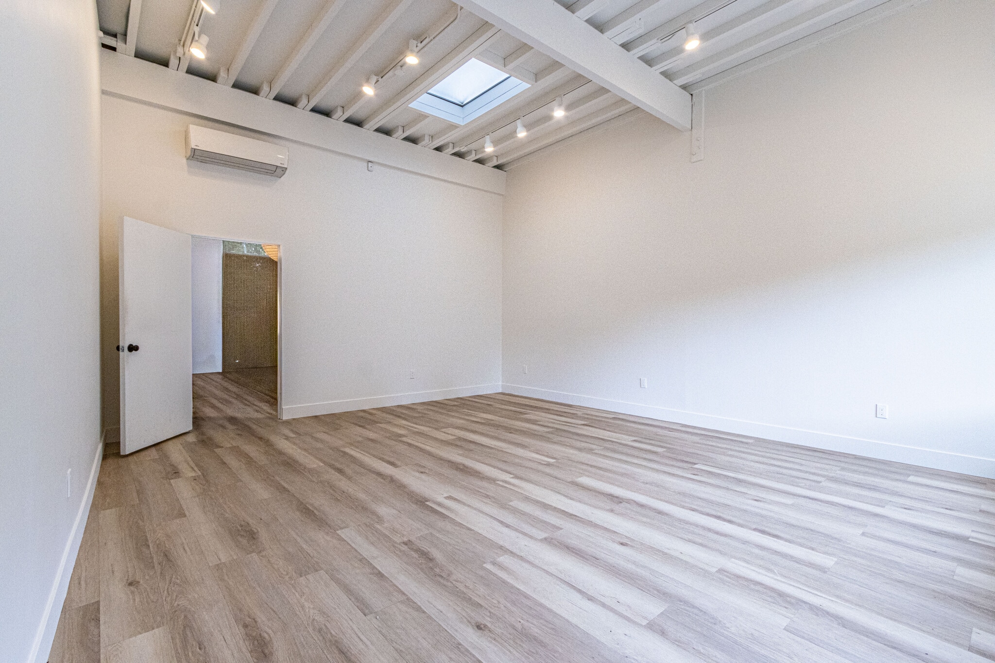 274 Magnolia Ave, Larkspur, CA for lease Interior Photo- Image 1 of 7