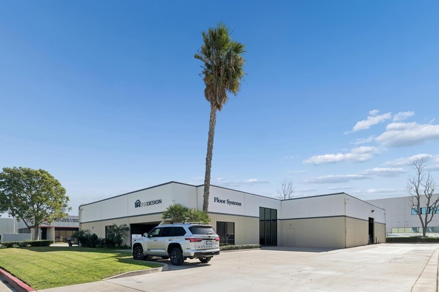 5130 E Hunter Ave, Anaheim, CA for sale - Building Photo - Image 2 of 36