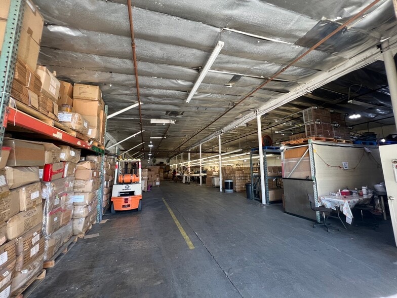 1829 Randolph St, Los Angeles, CA for lease - Interior Photo - Image 3 of 3