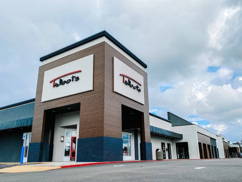 6210-6410 Phelan Blvd, Beaumont, TX à louer - Photo du bâtiment - Image 2 de 9