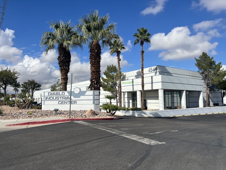 4544 W Russell Rd, Las Vegas, NV for lease - Building Photo - Image 1 of 10