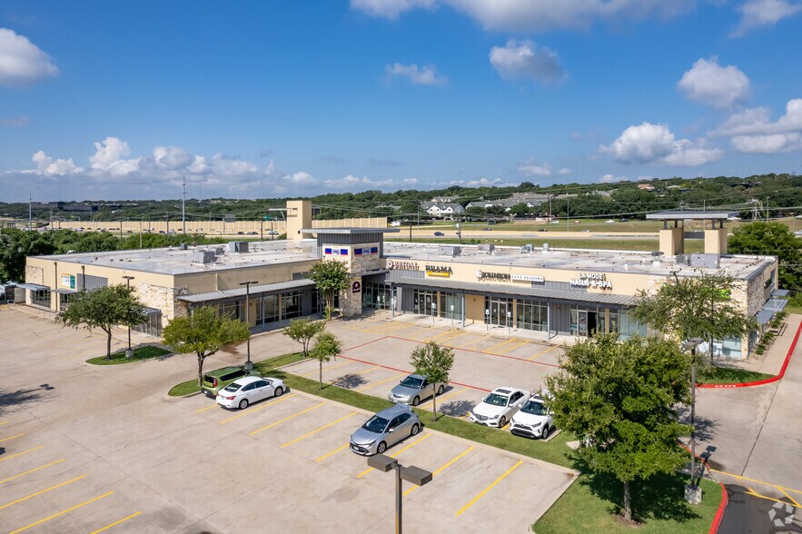 3301 Steck Ave, Austin, TX à louer - Photo du bâtiment - Image 1 de 6