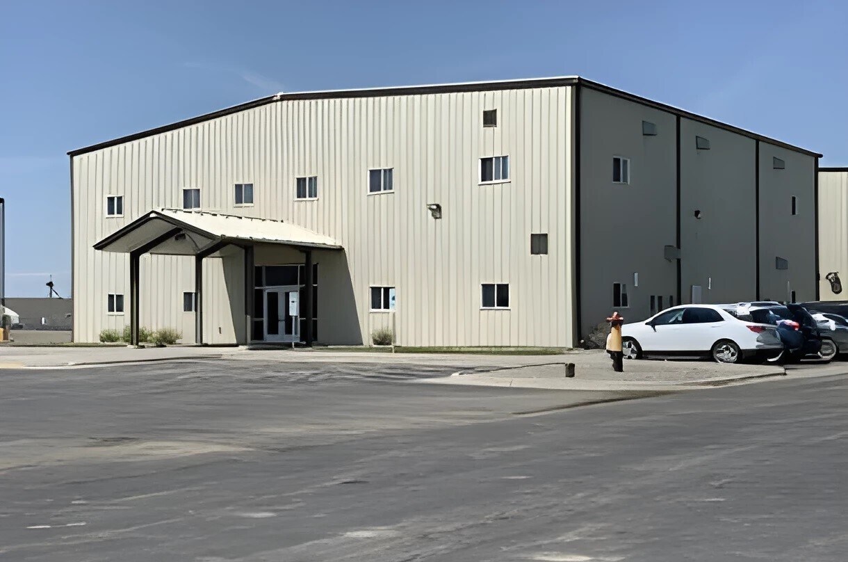 520 64th St SE, Minot, ND for lease Building Photo- Image 1 of 5