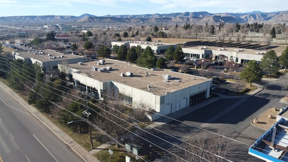 4885 Ward Rd, Wheat Ridge, CO à vendre - Photo du bâtiment - Image 2 de 44