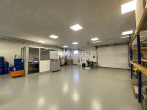 Route Du Pou Du Ciel, Reyrieux for lease Interior Photo- Image 1 of 10