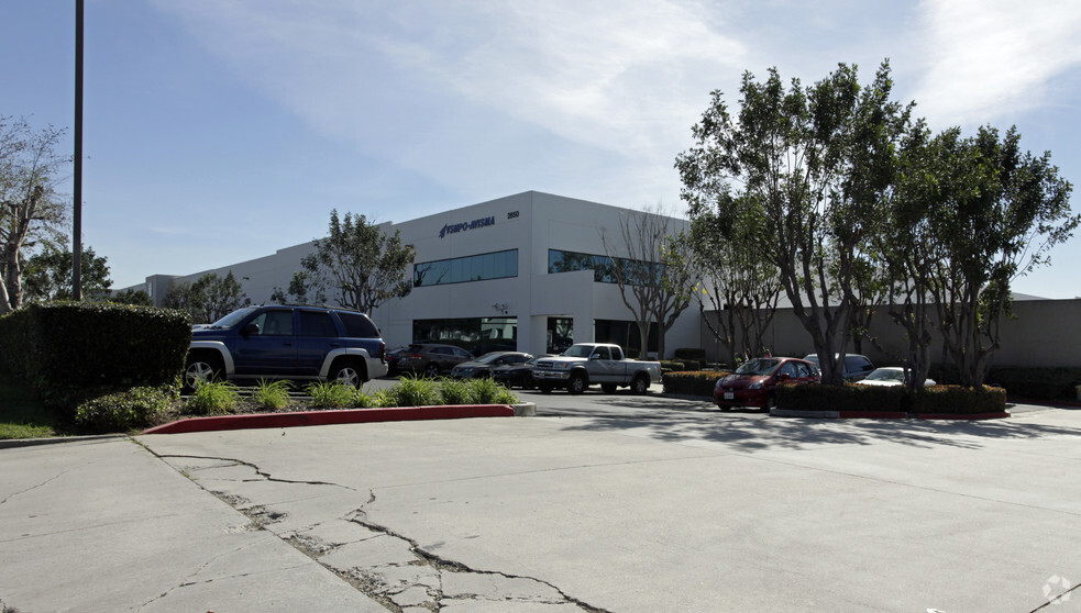 2850 E Cedar St, Ontario, CA for lease - Primary Photo - Image 1 of 5