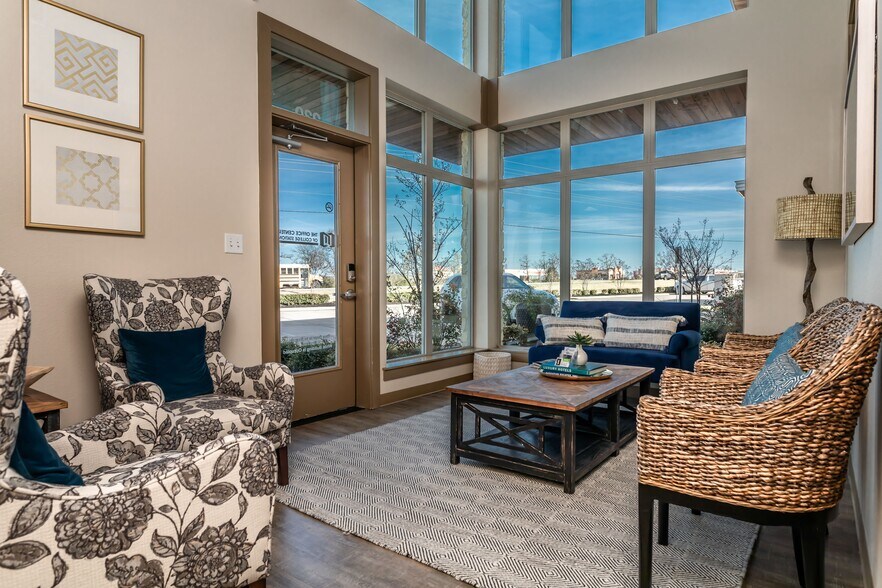 750 William D Fitch Pkwy #230,, College Station, TX à louer - Photo du bâtiment - Image 3 de 8