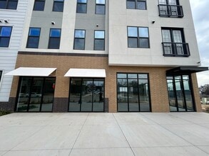 4830 E Rosedale St, Fort Worth, TX à louer Photo du bâtiment- Image 2 de 4