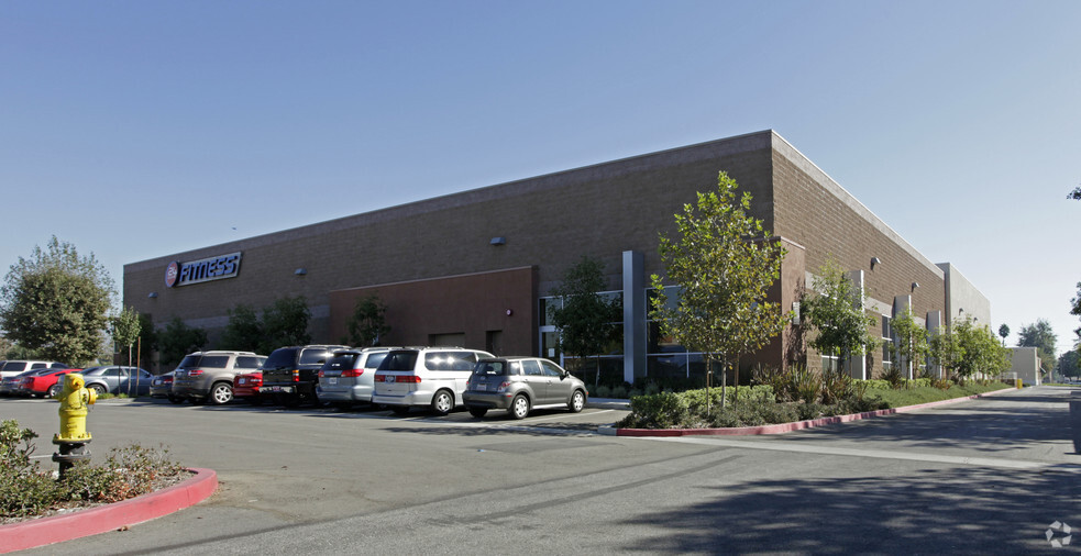 2544-2598 S Archibald Ave, Ontario, CA for lease - Building Photo - Image 1 of 3