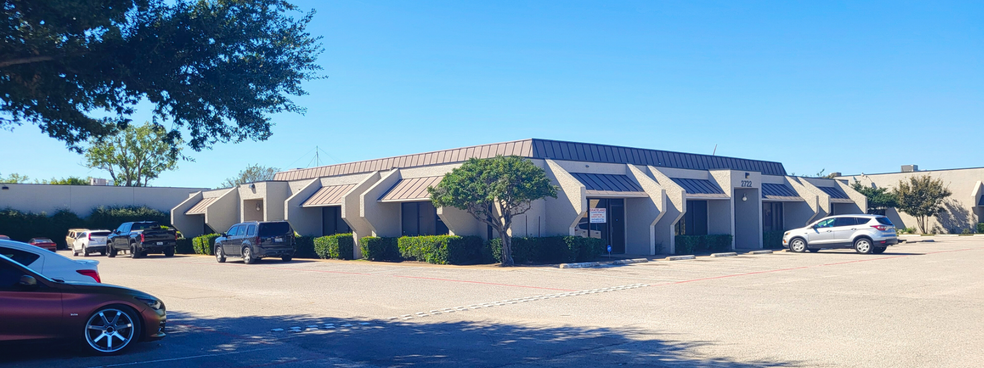 2734 W Kingsley Rd, Garland, TX for lease - Building Photo - Image 1 of 17