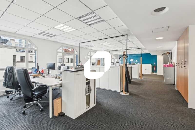 Office in Puteaux for lease - Building Photo - Image 2 of 14