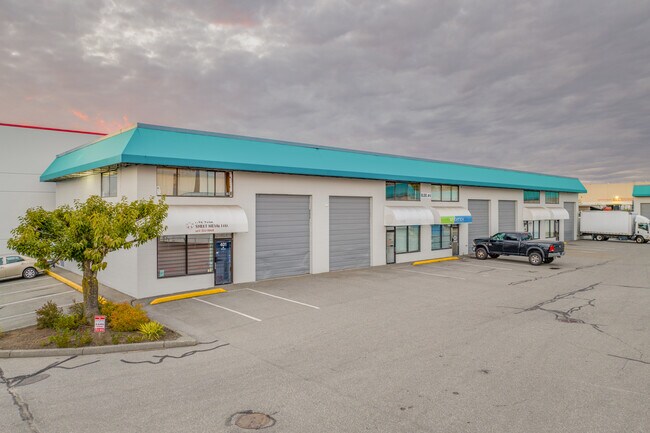 Plus de détails pour 20381 62nd Ave, Langley Twp, BC - Industriel à louer