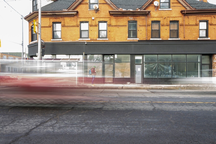 675-679 Barton St E, Hamilton, ON for lease - Building Photo - Image 2 of 5