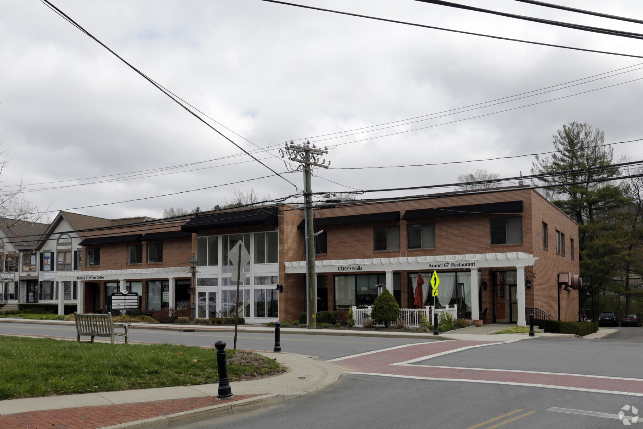 142 Old Ridgefield Rd, Wilton, CT à louer Photo principale- Image 1 de 3