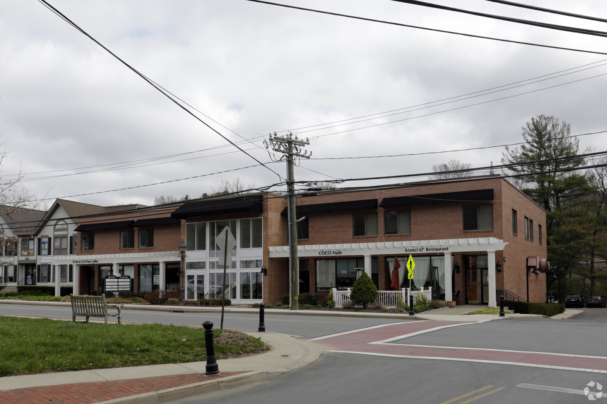 142 Old Ridgefield Rd, Wilton, CT for lease Primary Photo- Image 1 of 3