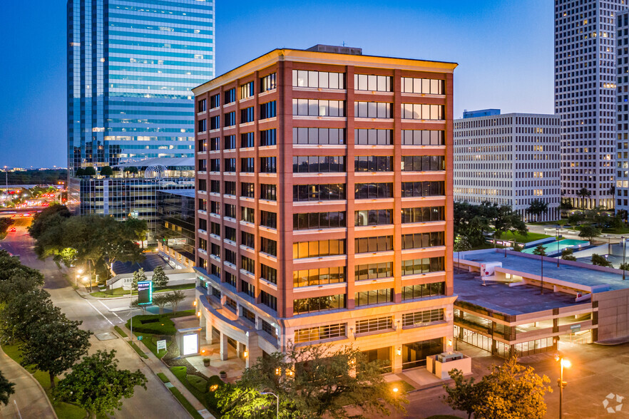 3700 Buffalo Speedway, Houston, TX for lease - Building Photo - Image 3 of 10