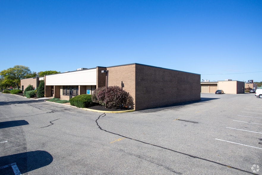 7150 N Park Dr, Pennsauken, NJ for lease - Building Photo - Image 1 of 11