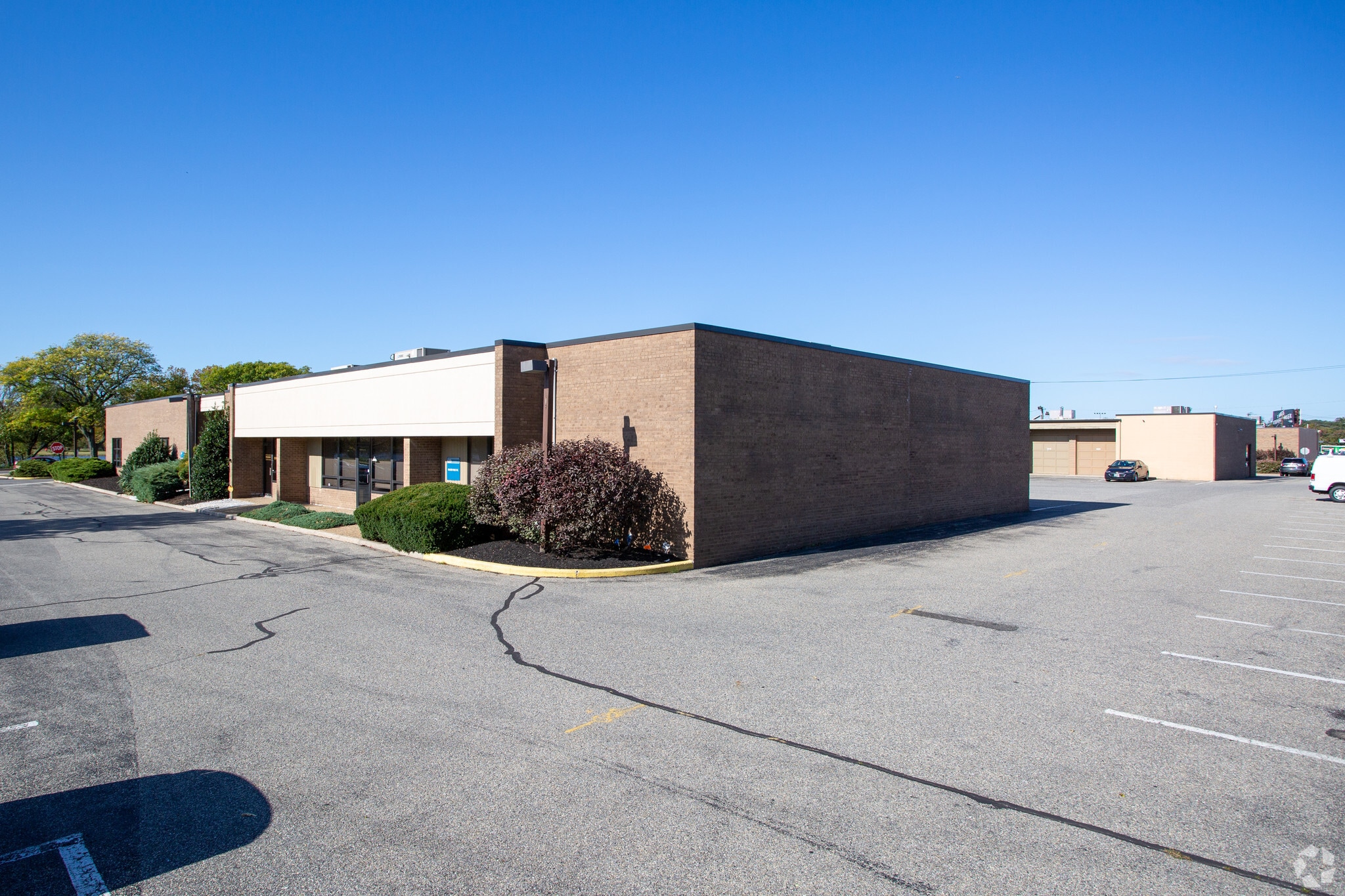 7150 N Park Dr, Pennsauken, NJ for lease Primary Photo- Image 1 of 12