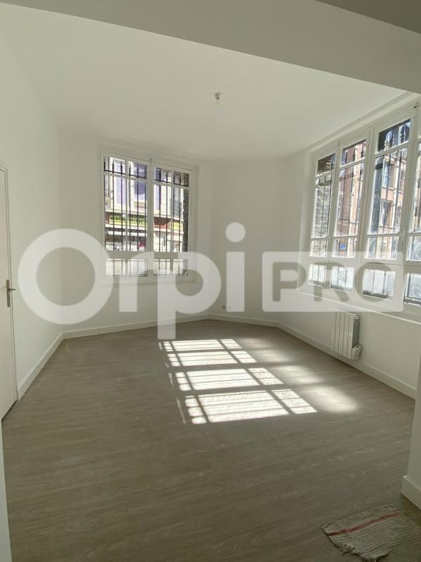 Office in Le Havre for lease Interior Photo- Image 1 of 7