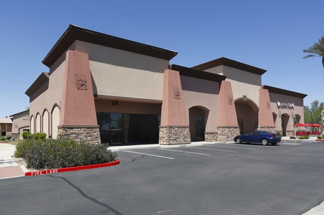 Plus de détails pour 730 N Cooper Rd, Gilbert, AZ - Commerce de détail à louer