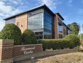 100 Rosewood Centre Drive, Holly Springs, NC à louer Photo intérieure- Image 1 de 2