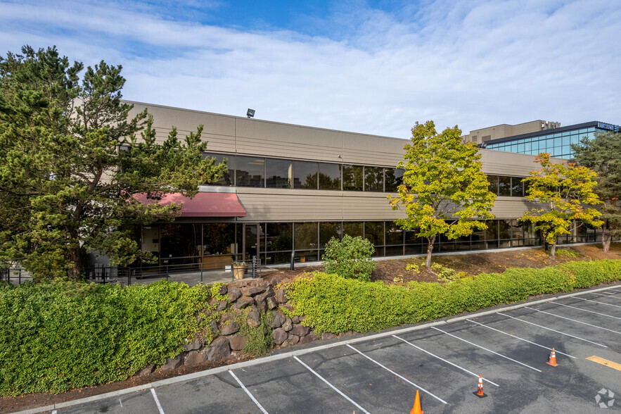 12600 SE 38th St, Bellevue, WA for lease - Primary Photo - Image 1 of 3