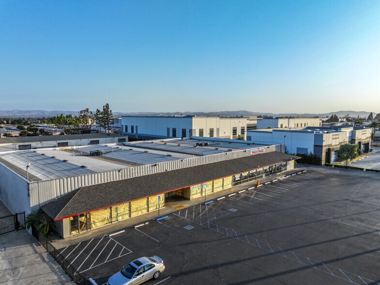 4611 Holt Blvd, Montclair, CA à vendre - Photo du bâtiment - Image 2 de 18