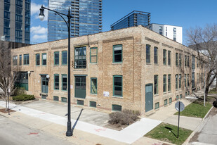 848 W Eastman St, Chicago IL - Loft