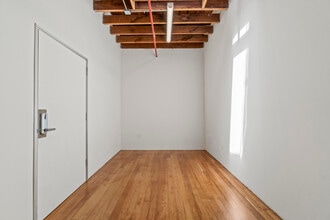 5176 Santa Monica Blvd, Los Angeles, CA for lease Interior Photo- Image 2 of 2